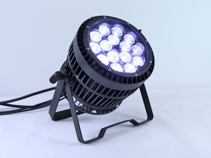 15颗15W RGBW 4合1 LED户外变焦帕灯