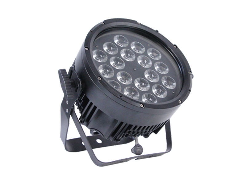 18颗*10W 4in1 LED防水帕灯