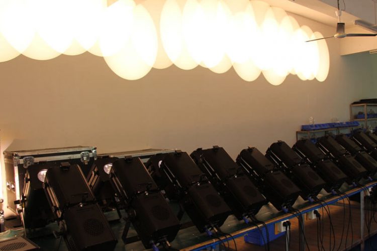电动化 400W 变焦 LED Leko 椭圆形轮廓聚光灯 